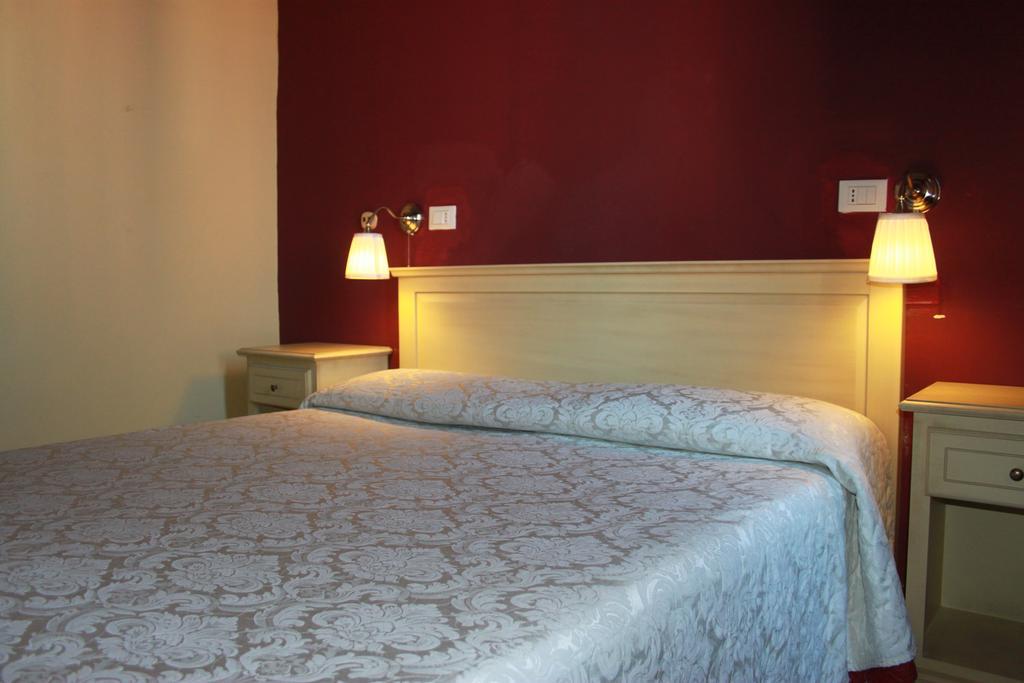 Hotel Savonarola Florencia Habitación foto