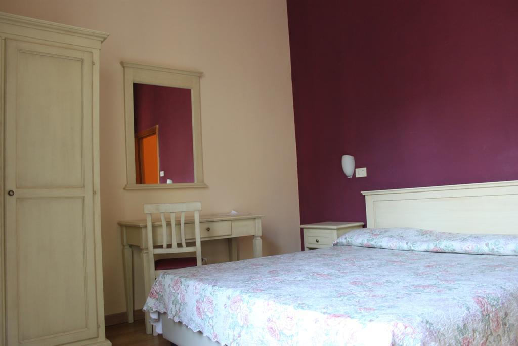 Hotel Savonarola Florencia Habitación foto