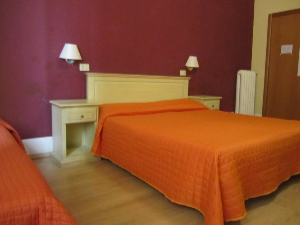 Hotel Savonarola Florencia Exterior foto