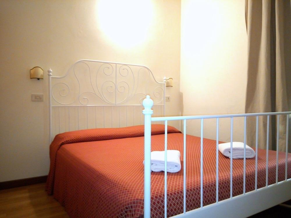 Hotel Savonarola Florencia Exterior foto